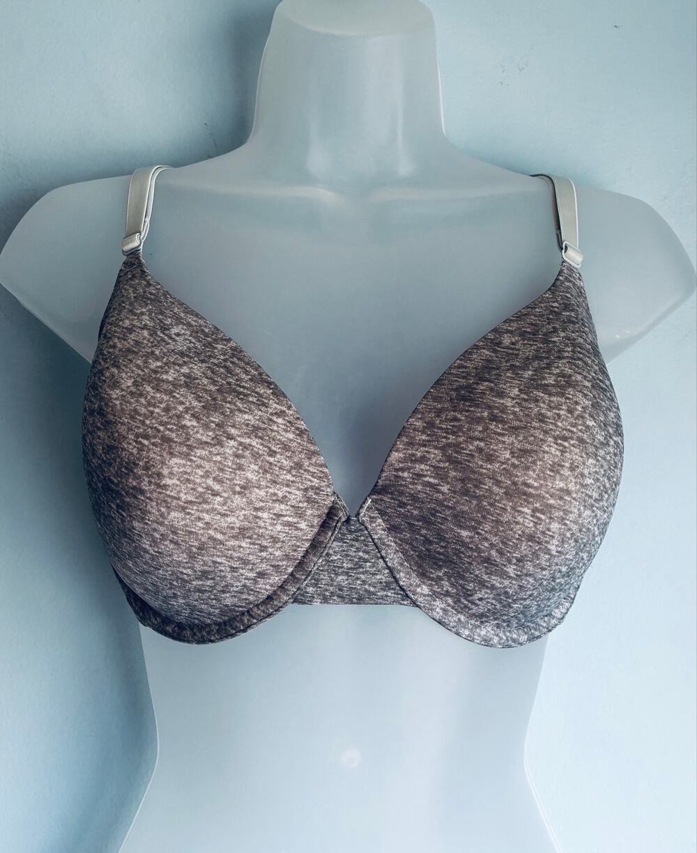 PINK Victoria's Secret Wear Everywhere Lightly Lined Bra 36D Gray NWT